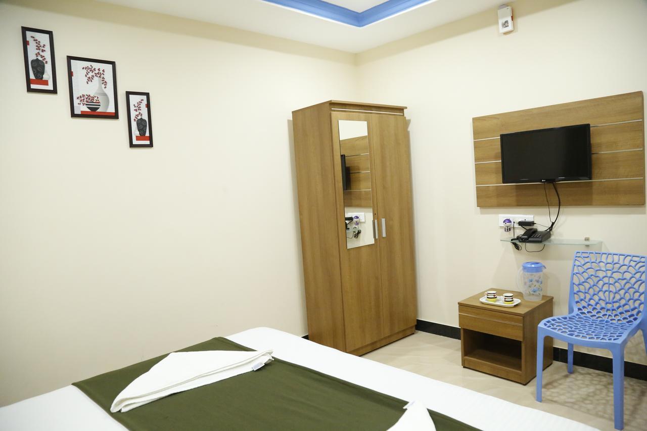 Hotel New Amirtham Inn Palni Exterior foto
