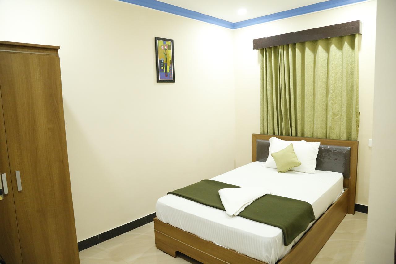 Hotel New Amirtham Inn Palni Exterior foto